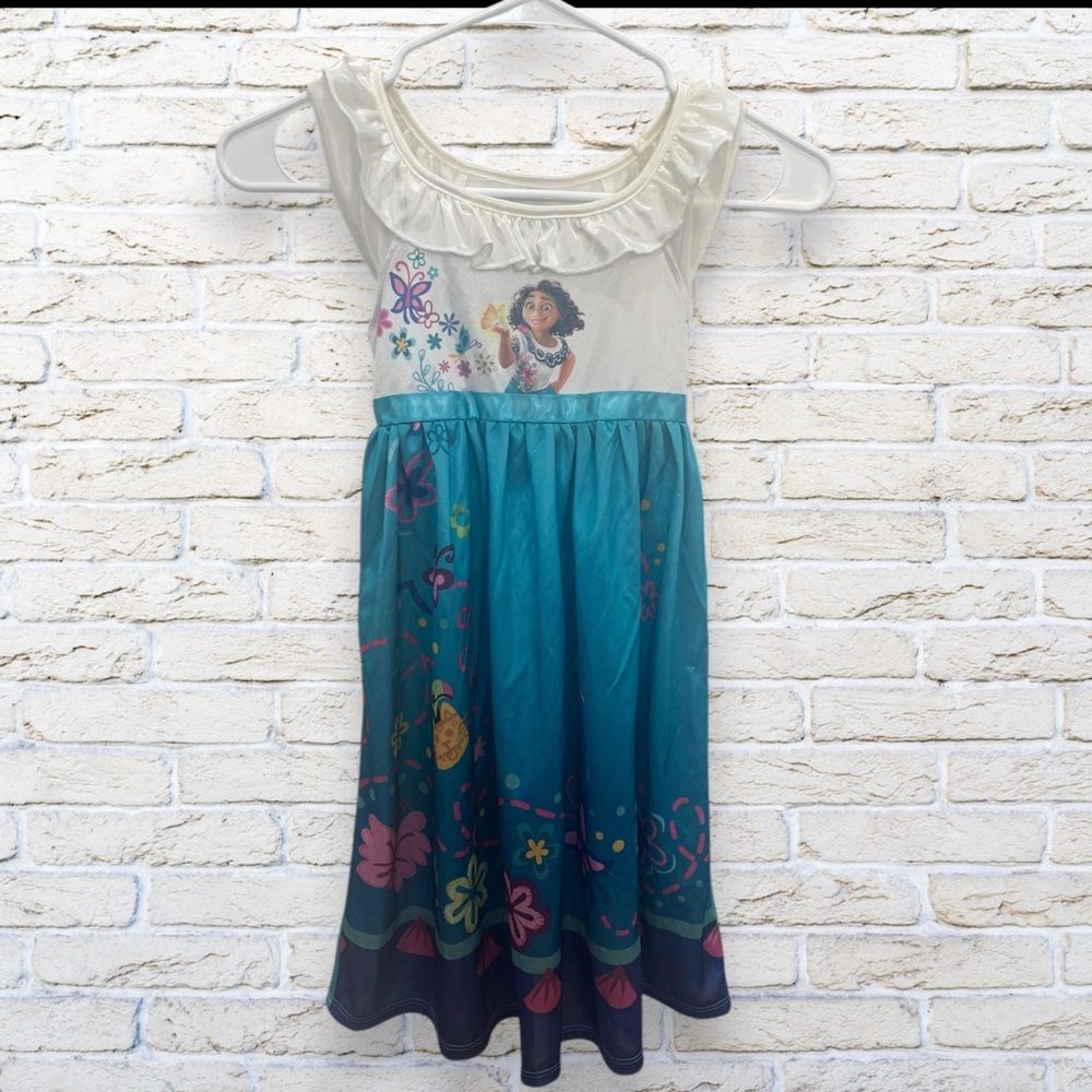 NWT Disney Encanto Fantasy Nightgown Girls SIZE 4
